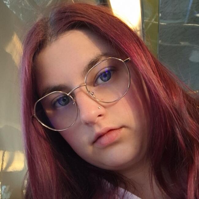 Babysitter in Joigny: Chloé