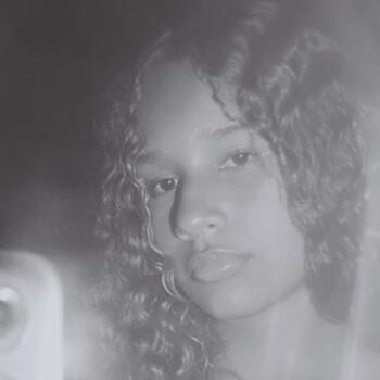 Babá em Corumbá: Maria