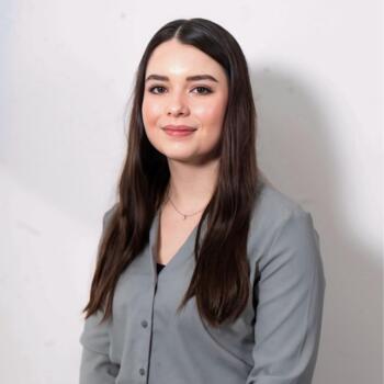 Babysitter in Saint-Étienne-du-Rouvray: Perrine
