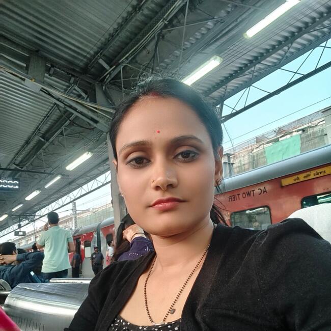 Nanny in Ahmedabad: Poonam