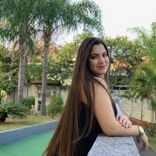 Babysitter in Peruíbe: Emily