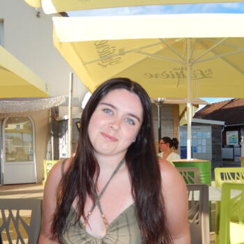 Babysitter Saint-Florent-sur-Cher: Kiara