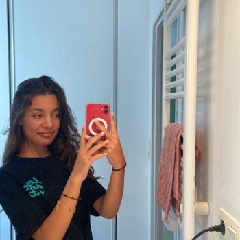 Babysitter in Nantes: Hiba