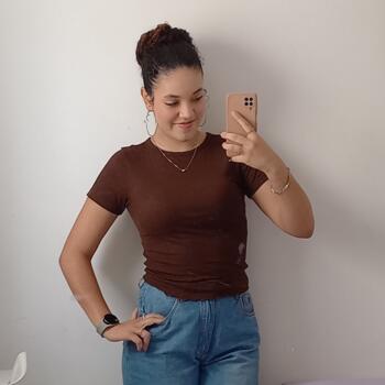 Babysitter in Brasília: Thais