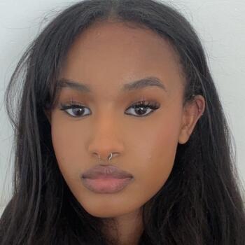 Babysitter in Leicester: Amira