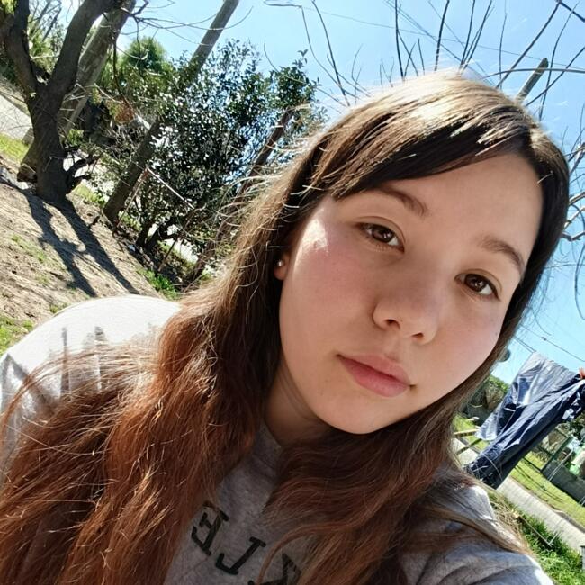 Babysitter in Montevideo: Naima