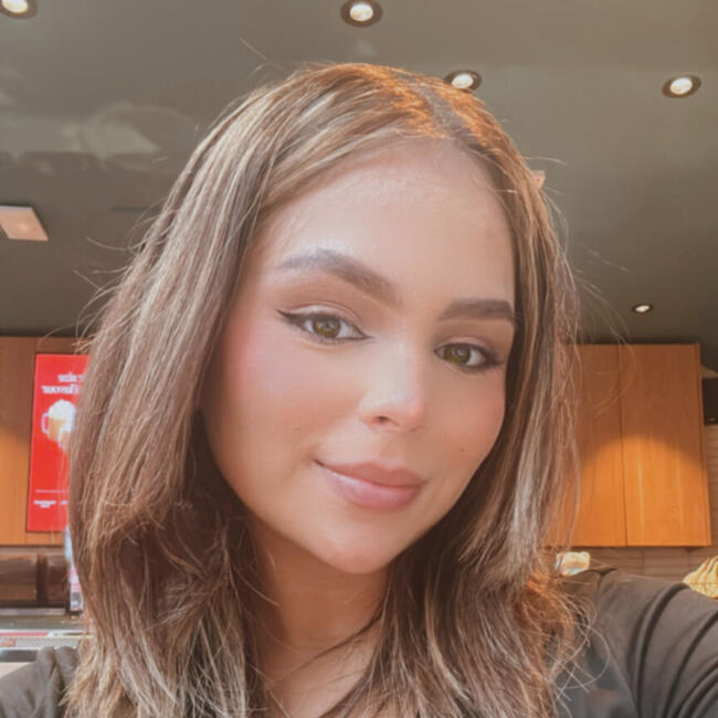 Babysitter in Uxbridge: Ada