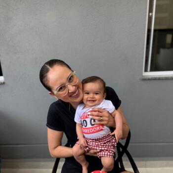 Emprego de babá em Curitiba: emprego de babá Bruna
