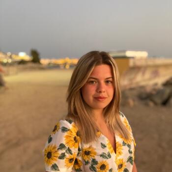 Babysitter in Oostende: Amandine