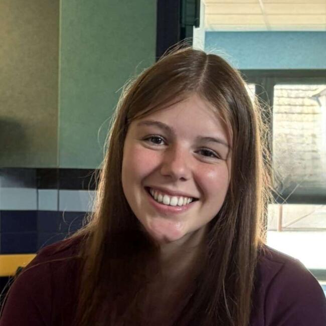 Babysitter in Clermont-Ferrand: Lou