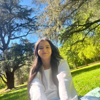 Babysitter in Molenbeek-Saint-Jean: Hoda