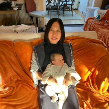 Babysitting job in Guildford: babysitting job WEIWEI