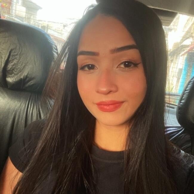 Babá em Belém: Sarah