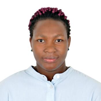 جليسة أطفال في دبي: Esther