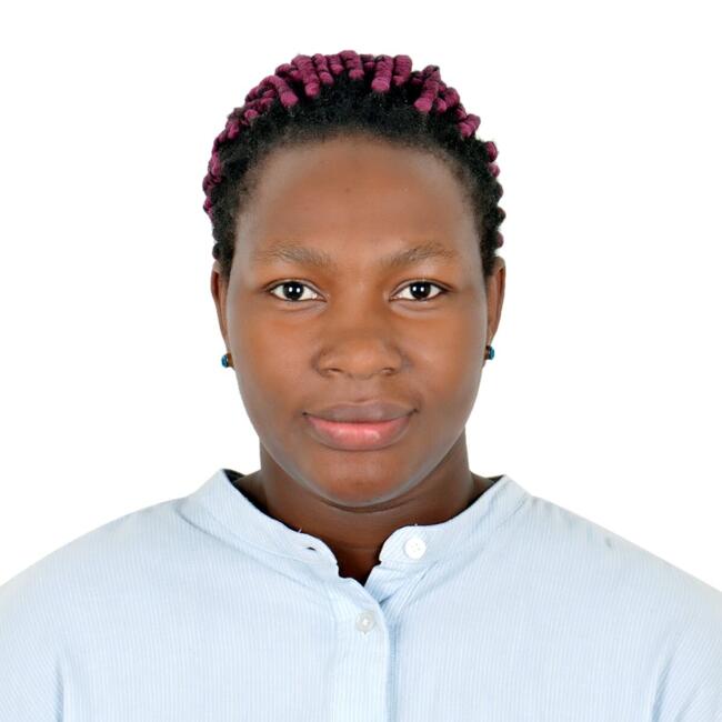 جليسة أطفال في دبي: Esther