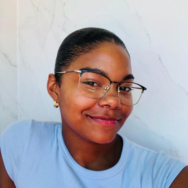 Babysitter em Lisboa: Camila