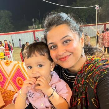Babysitting job in Ahmedabad: babysitting job Tasneem