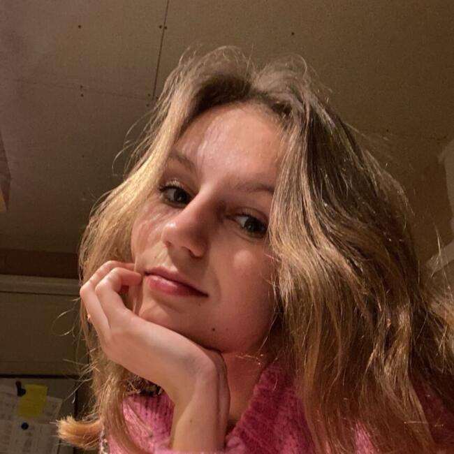 Babysitter in Sint-Gillis-Waas: Fleur