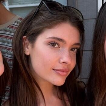 Babysitter in San Diego: Maria