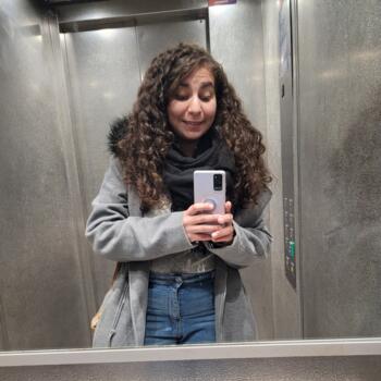Babysitter in Vitry-sur-Seine: Amina