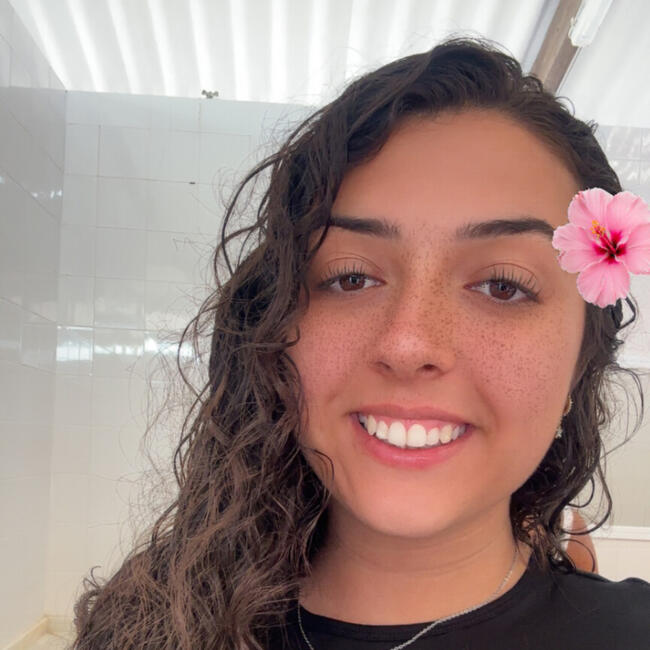 Babysitter in Almada: Sara