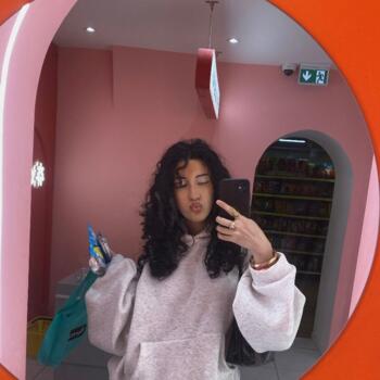 Nanny in Saint-Ciers-sur-Gironde: Jade