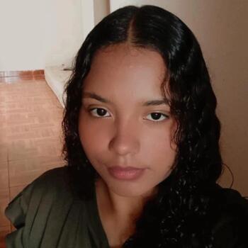 Babá em Curitiba: Stefany