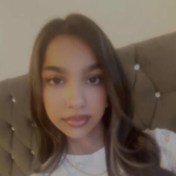 Babysitter in High Wycombe: Nimra