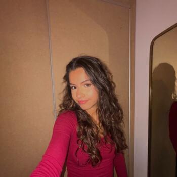 Babysitter in Ottignies-Louvain-la-Neuve: Charlotte