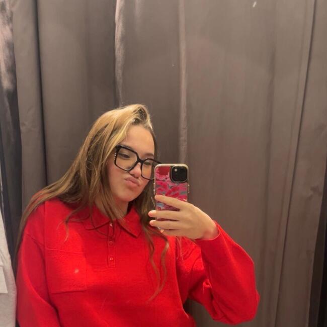 Babysitter in Coudekerque-Branche: Lexi