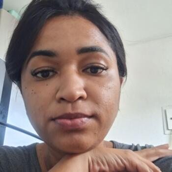 Babysitter in São Paulo: Maria