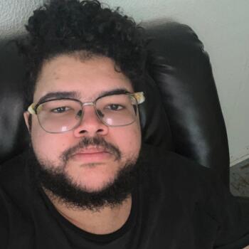 Babysitter in Erie: Eric libreros