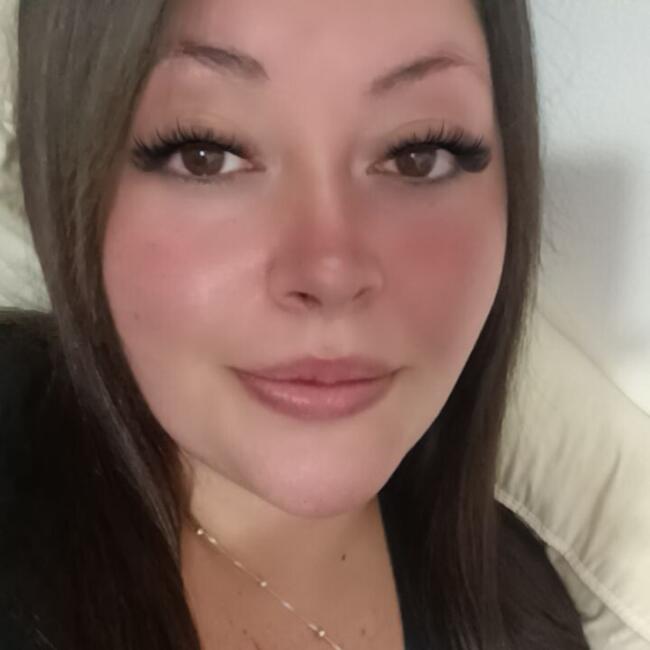 Babysitter in Lota: Yarela