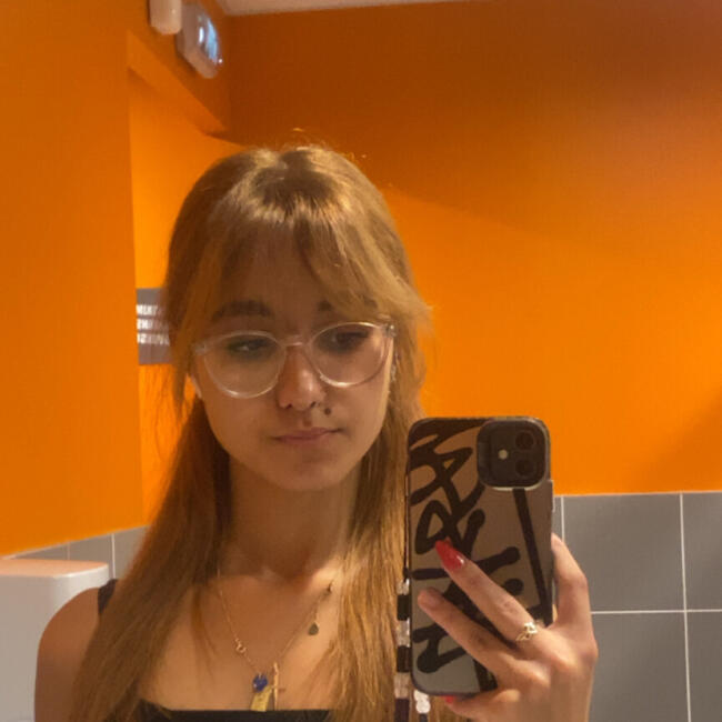 Babysitter in Brétigny-sur-Orge: Nina