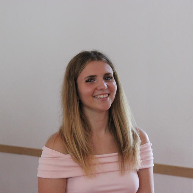 Babysitter in Rouen: Emma