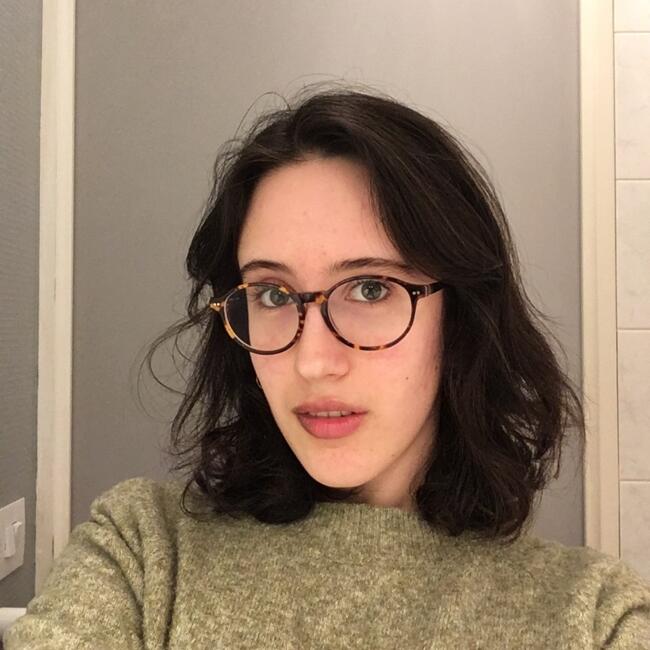 Babysitter in Bordeaux: Juliette