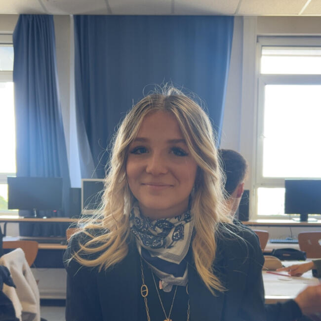 Babysitter in Fontenay-le-Comte: Melina