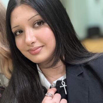 Babysitter Glasgow: Manahil