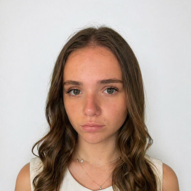 Babysitter in Créteil: Lana