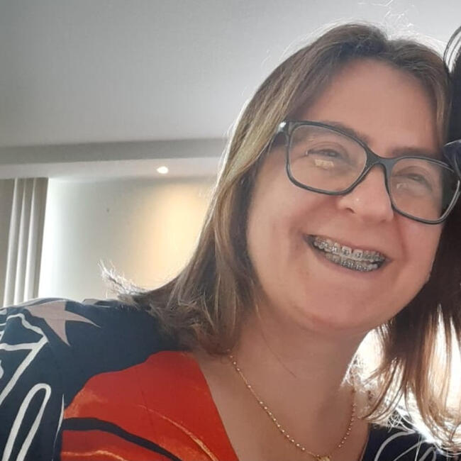 Babysitter in Francisco Beltrão: Kelly