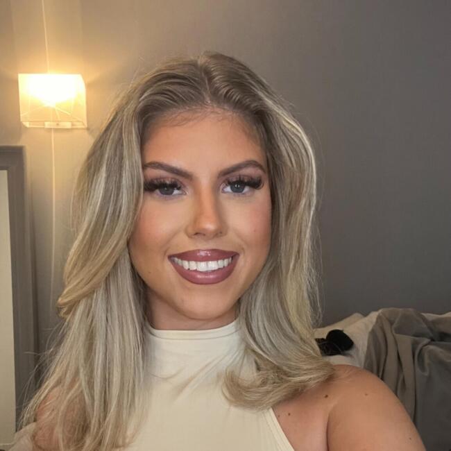 Babysitter in Twickenham: Ellie