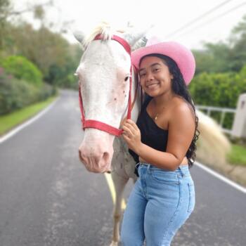 Niñera en El Valle de Anton: Esther