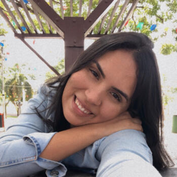 Babá em São José dos Campos: Thays