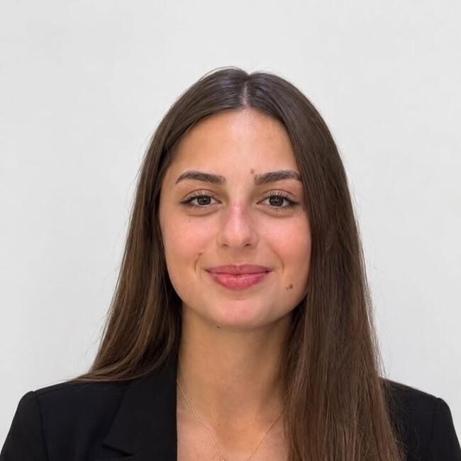 Babysitter in Tours: Chiara
