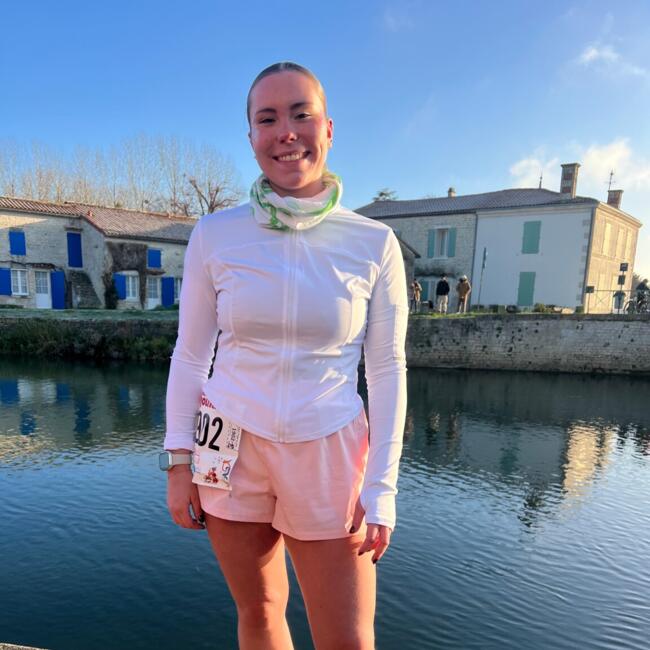 Babysitter in Allonnes: Fanny