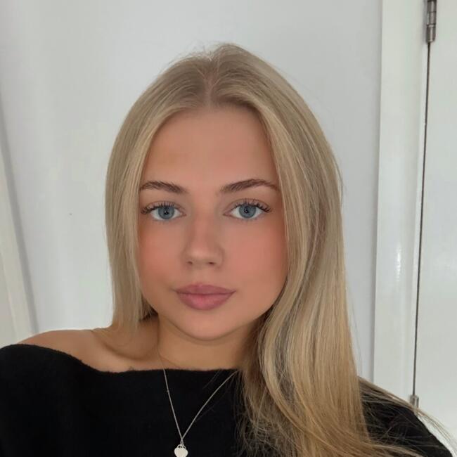 Babysitter in Sheffield: Olivia