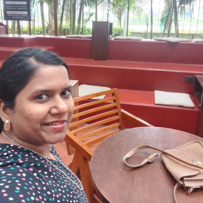 Trabajo para niñera en Hyderabad: Priyanka