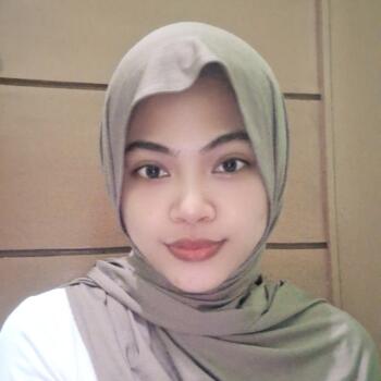 Babysitter στην περιοχή Μπαντούνγκ: Lina Yuliawati