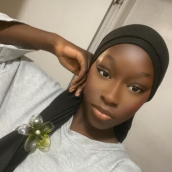 Babysitter in Paris: Madjoula