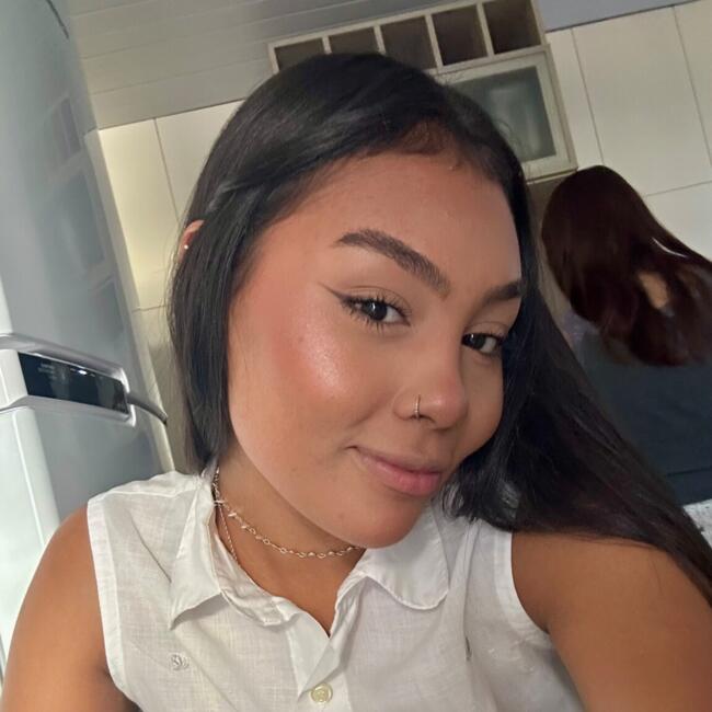 Babysitter in Maringá: Manuela